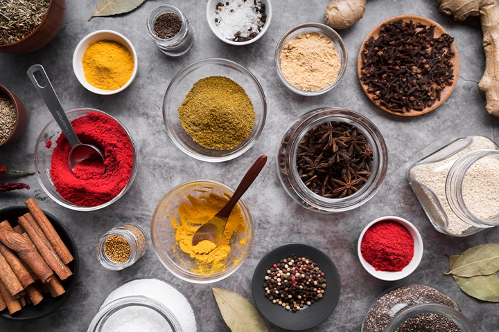 انواع ادویه های کازیوه در عطر ها و طعم های مختلف برای مصارف خانگی، رستورانی و فست فودی