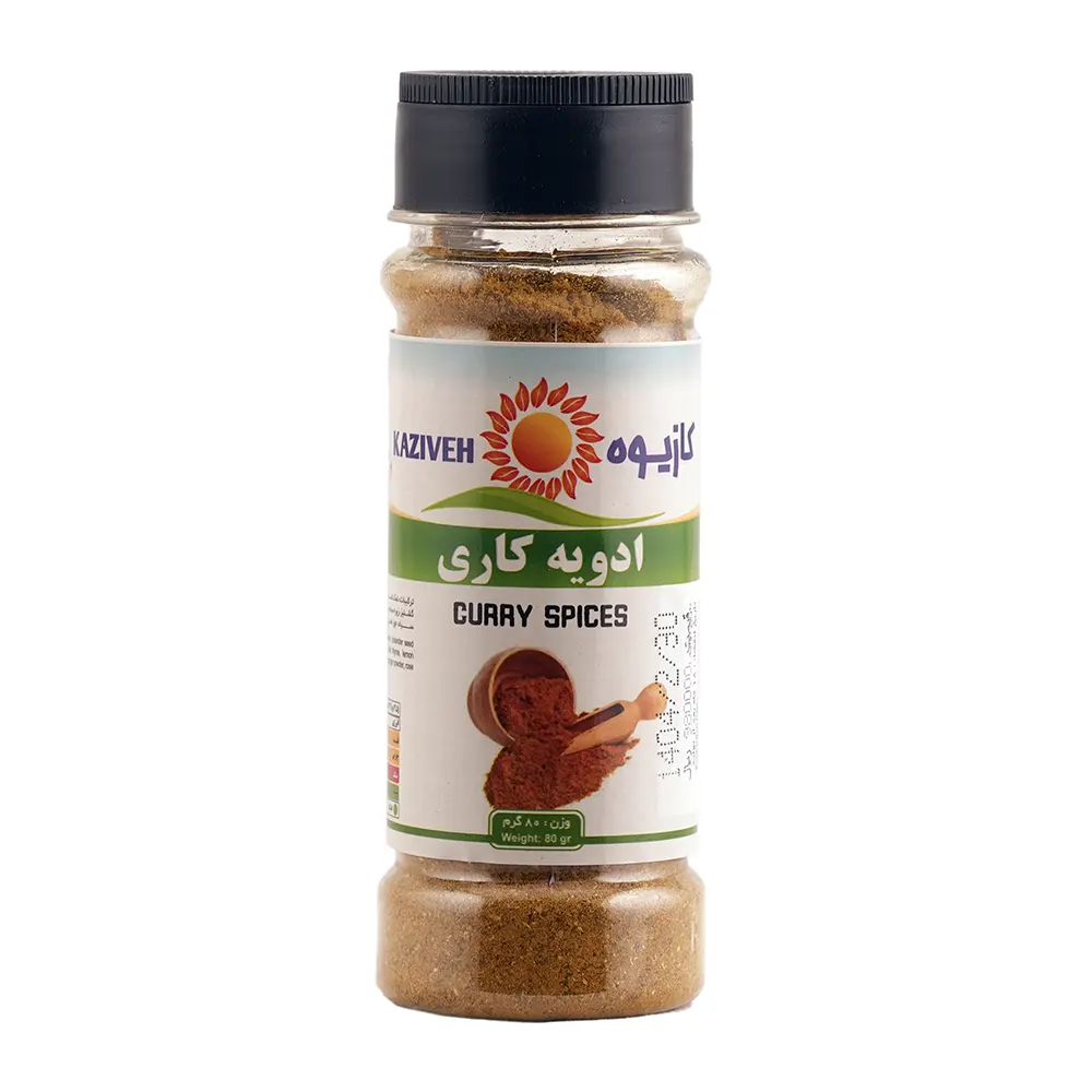 پودر ادویه کاری 80 گرمی برند کازیوه با بسته بندی پت پلاستیکی و پس زمینه سفید