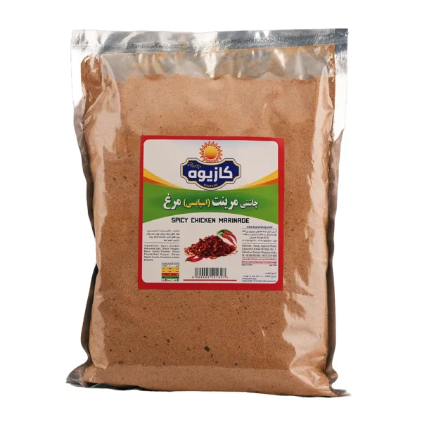 چاشنی مرینت اسپایسی مرغ 1 کیلو گرمی برند کازیوه با بسته بندی شفاف و پس زمینه سفید